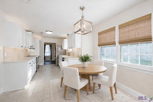 Building Photo - 10859 Cal Rd