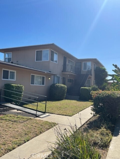Foto principal - 2920 W El Segundo Blvd