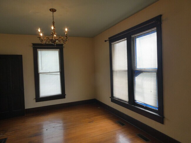 Foto del edificio - 3 Bedroom House Downtown & Walking Distance to Columbia College
