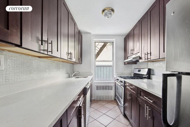 Foto del edificio - 401 W 56th St