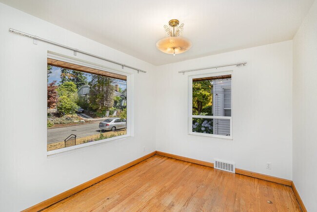 Foto del edificio - 723 N 81st St
