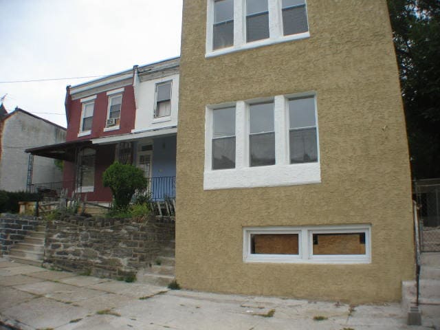 Building Photo - 2107 Bellevue St