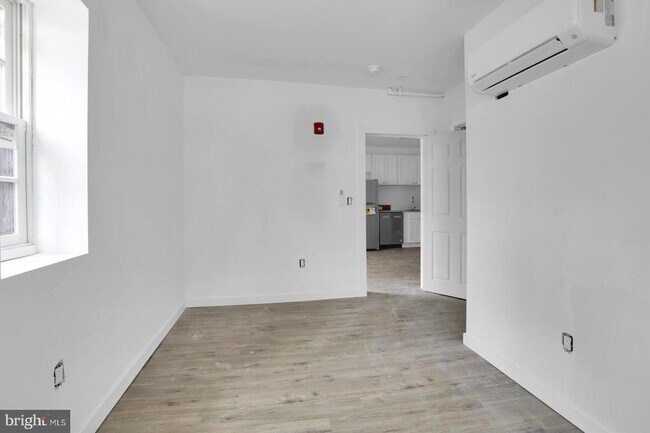 Building Photo - 7037 Ridge Ave