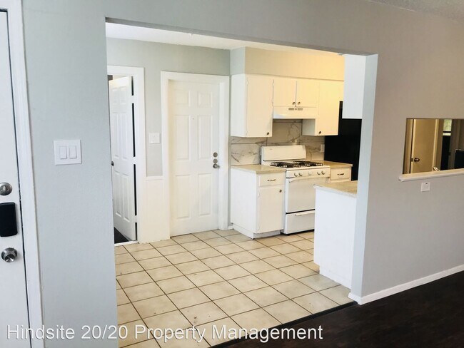 Building Photo - 3 br, 1 bath House - 2422 Bitter Creek