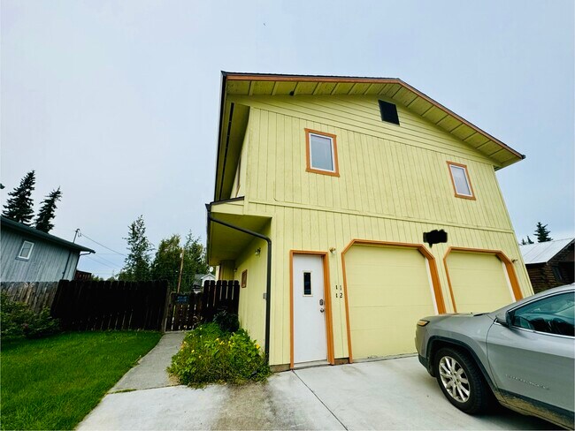 Building Photo - 520 Craig Ave