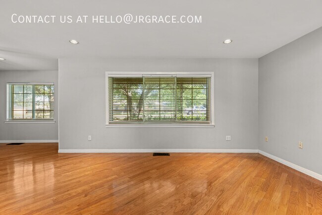 Foto del edificio - 525 W 4th St