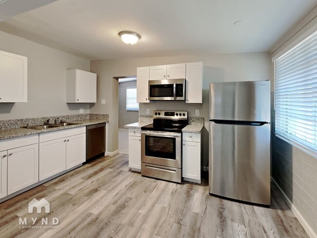 Building Photo - 3214 E Hubbell St