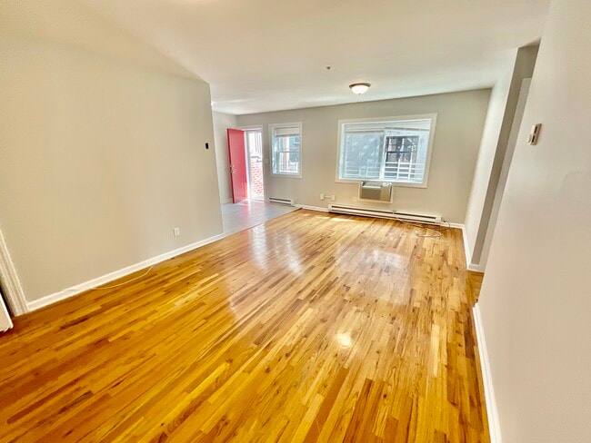 Foto del edificio - 2 Shonnard Pl