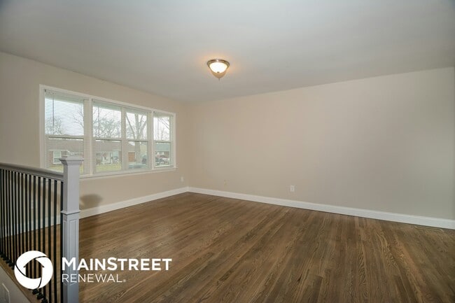 Building Photo - 8 Preakness Dr