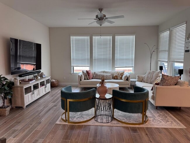 Foto del edificio - 266 Sugar Cane Rd