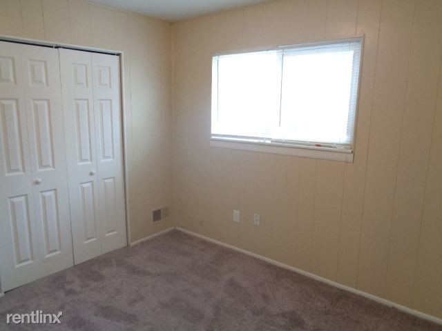 Foto del edificio - 3 br, 1 bath House - 1327 E Muir Ave SIngl...