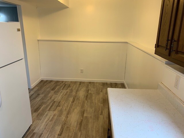 comedor - 1627 Main St S
