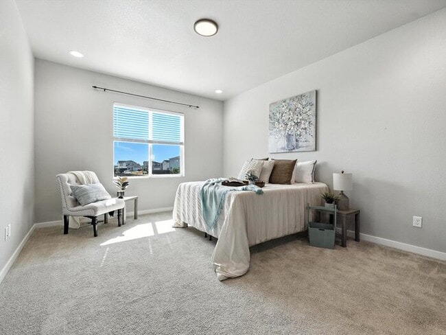 Foto del edificio - 411 Indian Grass St