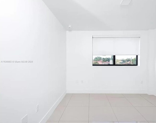 Foto del edificio - 821 SW 18th Ave