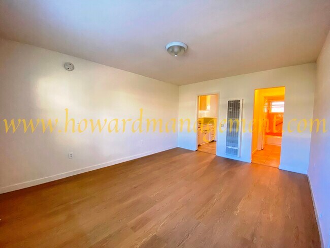 Foto del edificio - 1811 Ocean Park Blvd