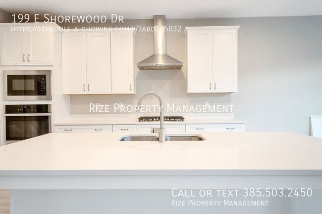 Foto del edificio - 199 E Shorewood Dr