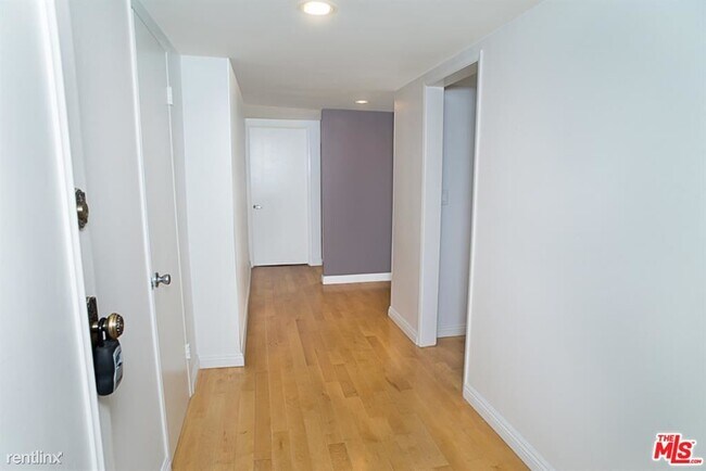 Foto del edificio - 416 N Oakhurst Dr