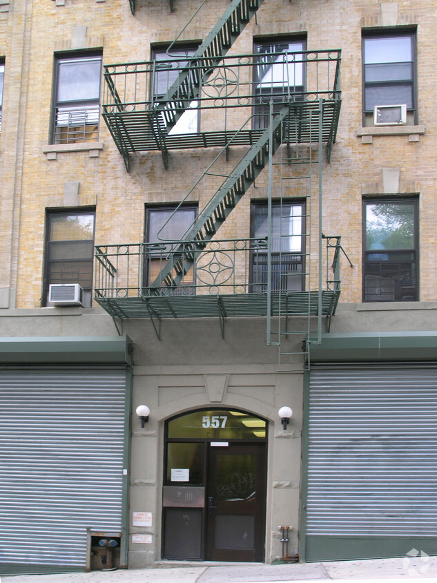 Building Photo - 557 E 169th St