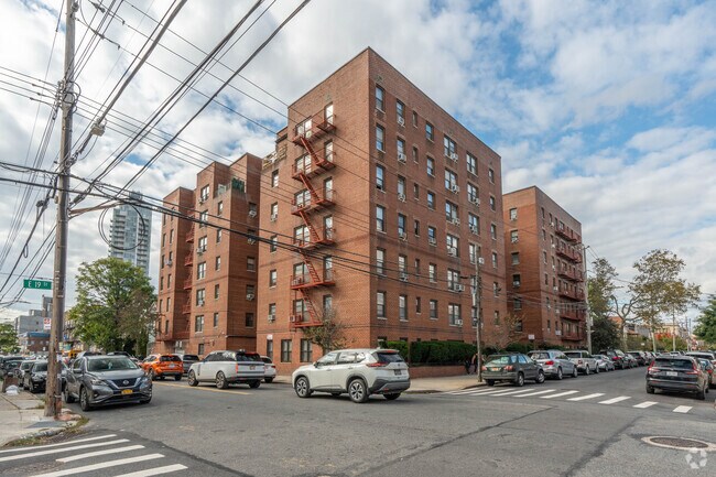 Building Photo - 2680 E 19th