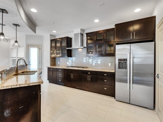 Foto del edificio - 1910 Summer St