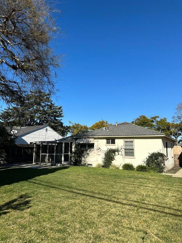 1912 N Britton Dr, Long Beach, CA 90815 House Rental in Long Beach