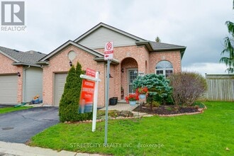 Building Photo - 145-145 N Centre Rd