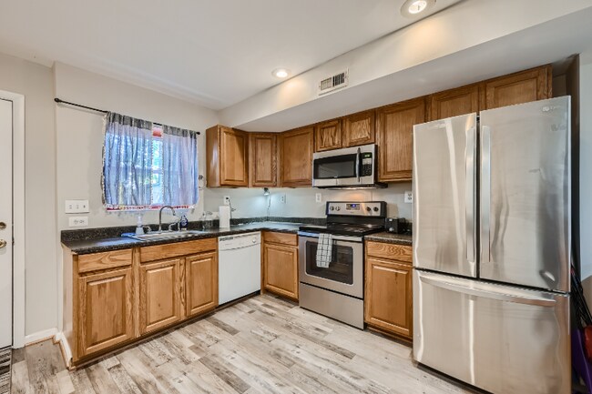 Building Photo - 107 N Chester St