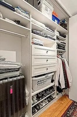 Foto del edificio - 315 W 55th St