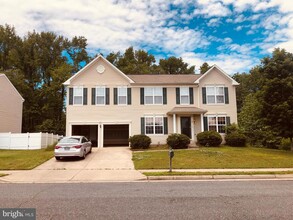 Building Photo - 33 Glen Oak Rd