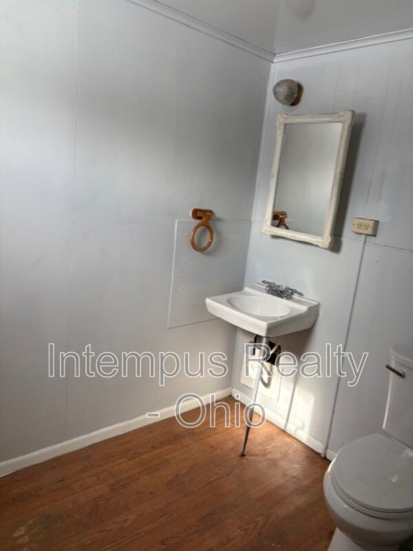 Building Photo - 437 Nevada Ave NW