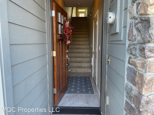 Building Photo - 4 br, 3 bath House - 4245 NW Sage Loop