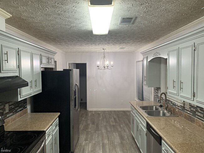 Building Photo - 4 br, 2 bath House - 6119 Willow Glen Drive