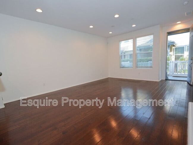 Foto del edificio - 320 Harbor Breeze Dr