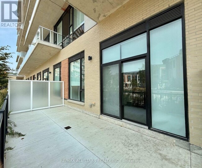 Building Photo - 6-116 David Eyer Rd