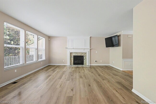 Foto del edificio - 7055 Oakridge Dr