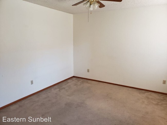 Foto del edificio - 913 W 15th Ln