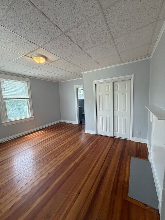 Foto del edificio - Charming 3 Bedroom in Schoolfield