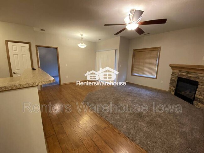 Foto del edificio - 2000 Meadow Ct