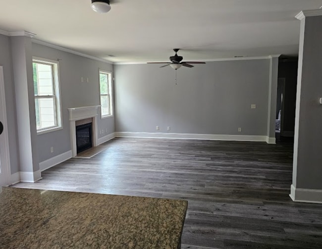 Building Photo - 77 Inverness Ave - Available Now! Spacious...