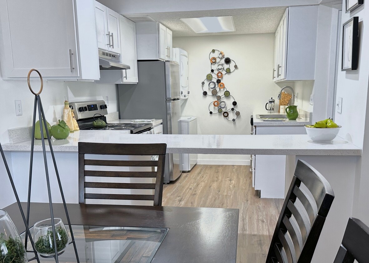 Tanager Creek Rental Townhomes 6502 Kingfisher Ln Eden Prairie, MN