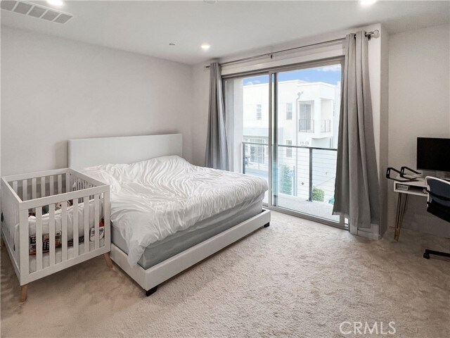 Building Photo - 125 Cadence