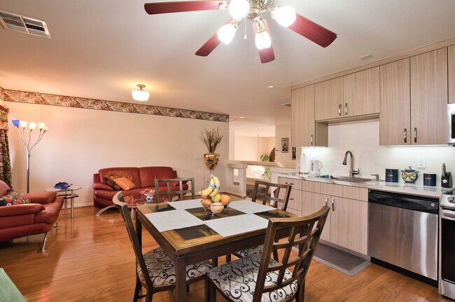 Foto del edificio - 7889 Spindrift Cove St