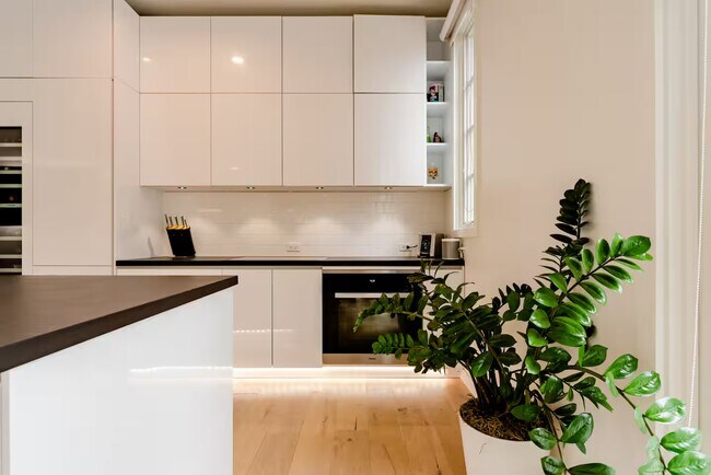 Building Photo - 800 The Mark Ln