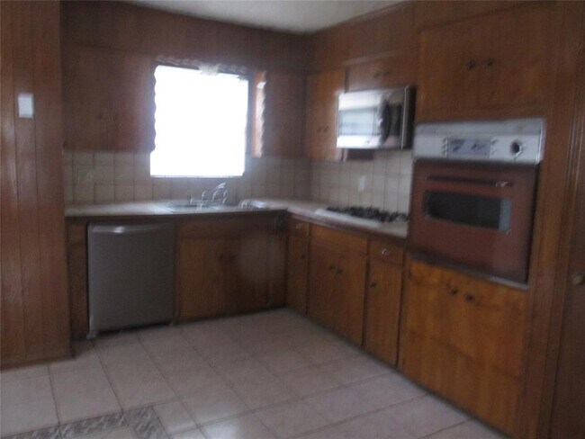 Foto del edificio - 1018 Rosepoint Dr