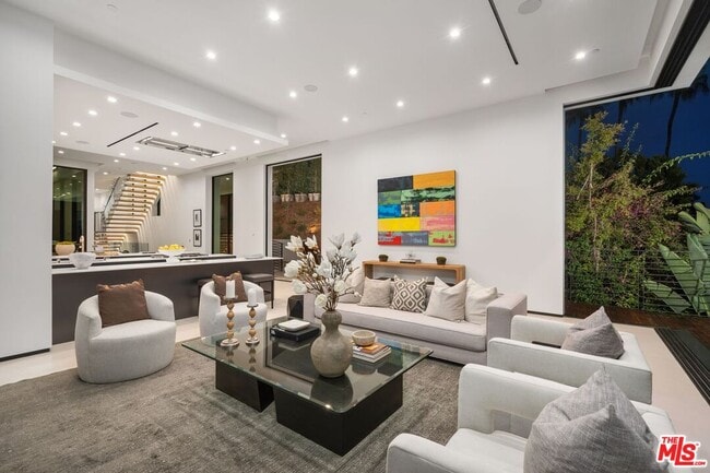 Foto del edificio - 1200 Angelo Dr