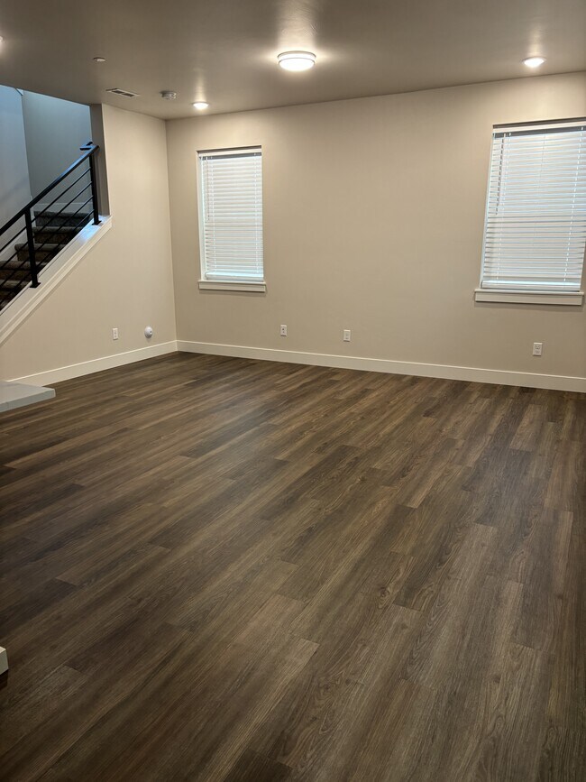 Foto del edificio - 824 E Sunnyside Rd