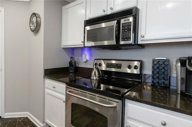 Foto del edificio - 3040 Peachtree Rd