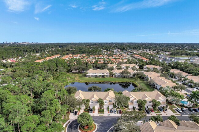 Building Photo - 1123 Woodfield Ct