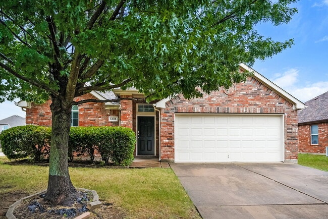 Building Photo - 1235 Sweetwater Dr