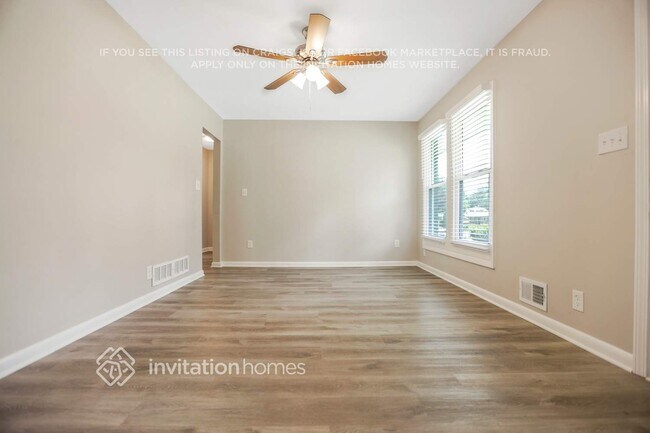 Foto del edificio - 2859 Spruce Point Rd